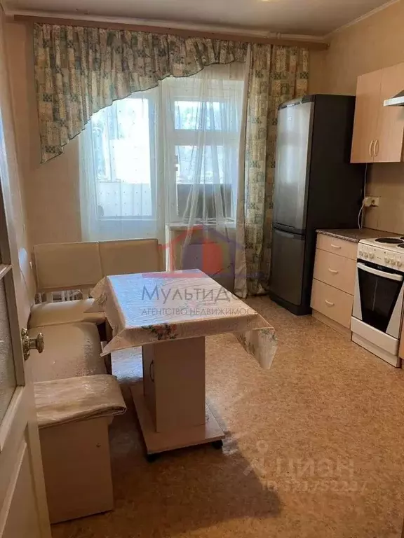 1-к кв. Белгородская область, Старый Оскол Степной мкр, 5 (50.0 м) - Фото 1