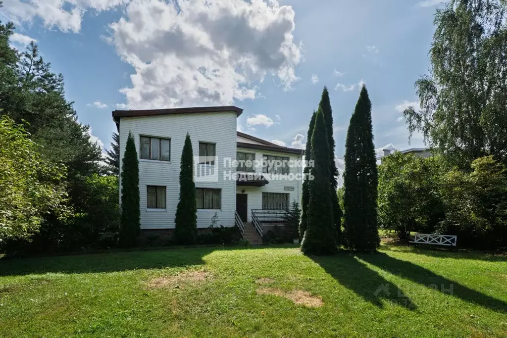 Дом в Санкт-Петербург, Санкт-Петербург, Петергоф ул. Луизинская, 22А ... - Фото 1