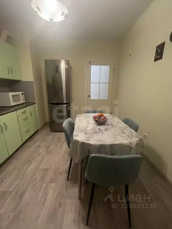 2-к кв. Ямало-Ненецкий АО, Салехард ул. Гаврюшина, 17 (76.6 м) - Фото 2