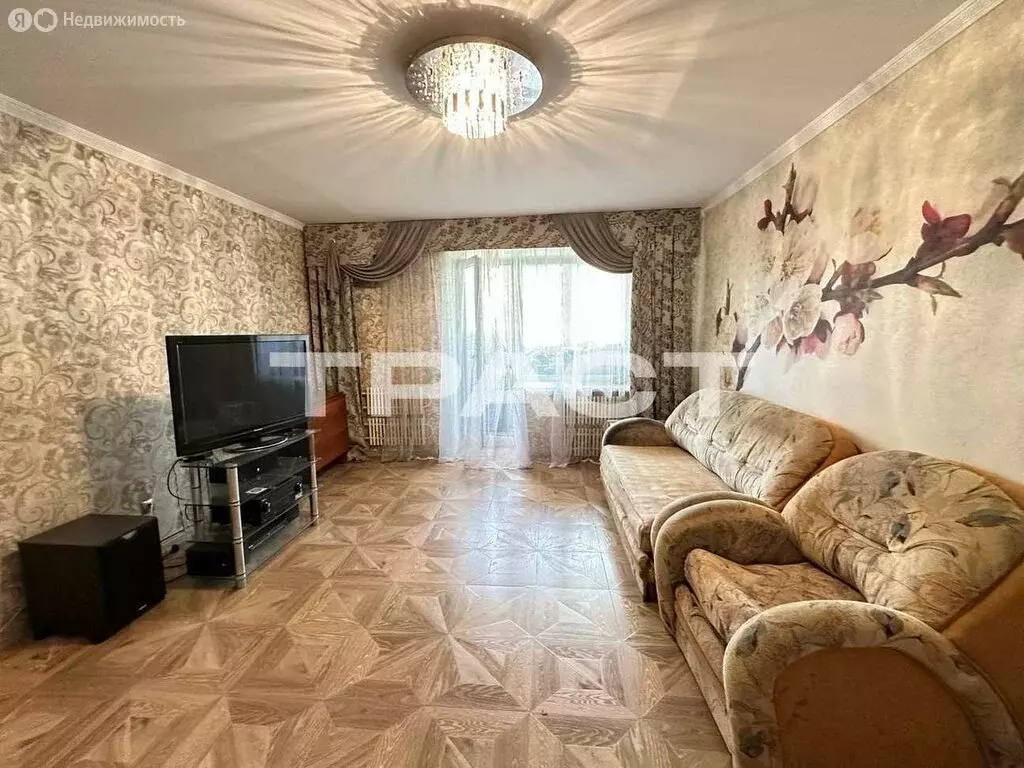 3-комнатная квартира: Воронеж, улица Генерала Лизюкова, 76 (90 м) - Фото 1