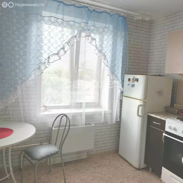 1-комнатная квартира: Курган, улица Макаренко, 12 (32 м) - Фото 1