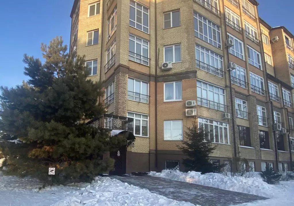 4-к кв. Омская область, Омск Старгород мкр, ул. Тютчева, 8 (143.4 м) - Фото 1