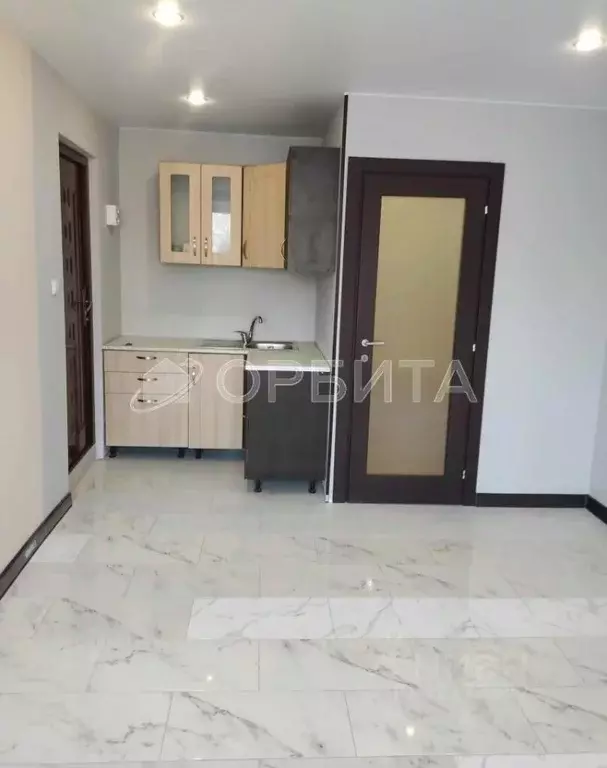 Комната Тюменская область, Тюмень ул. Республики, 218 (17.6 м) - Фото 1