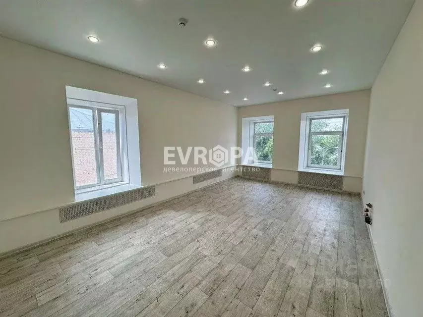 Помещение свободного назначения в Ульяновская область, Ульяновск ул. ... - Фото 1