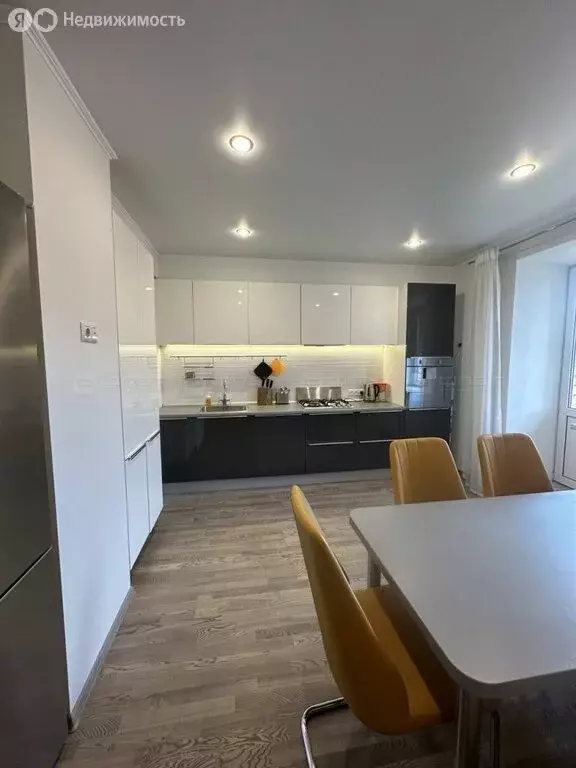 2-комнатная квартира: Казань, улица Гумера Баширова, 3А (76.3 м) - Фото 0