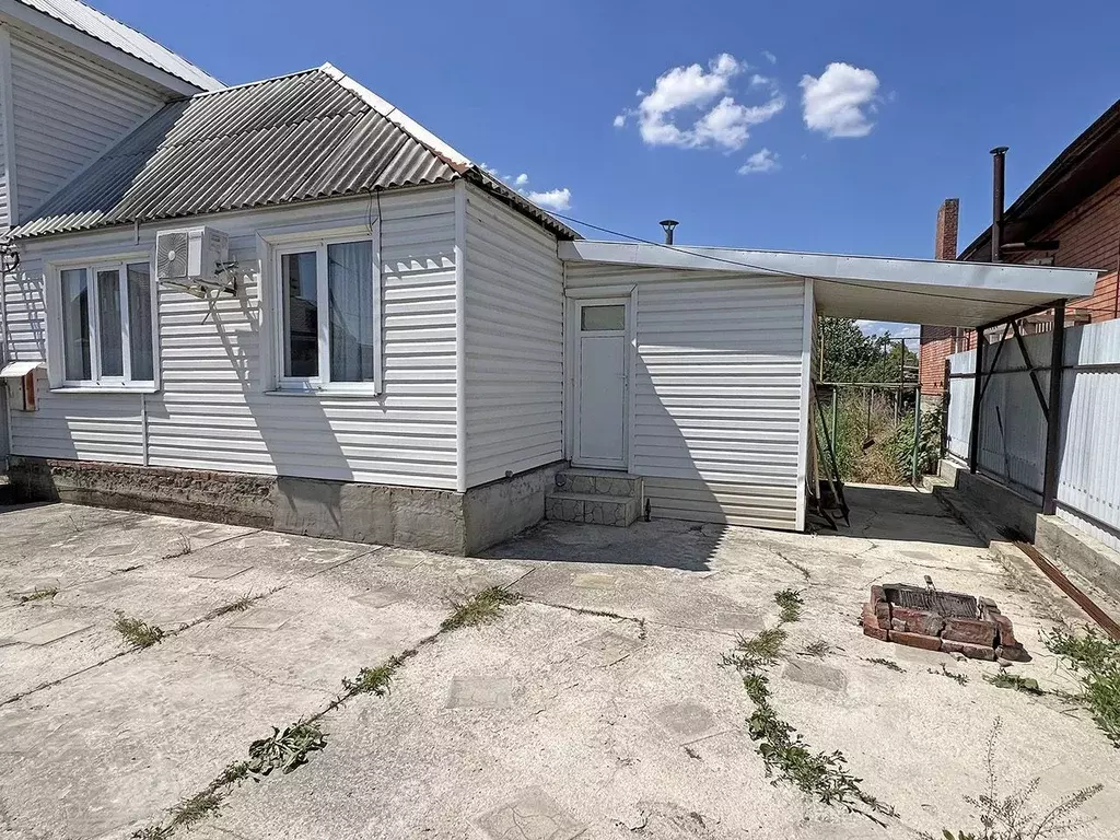 Дом в Краснодарский край, Славянск-на-Кубани 3-я Пролетарская ул. (44 ... - Фото 1