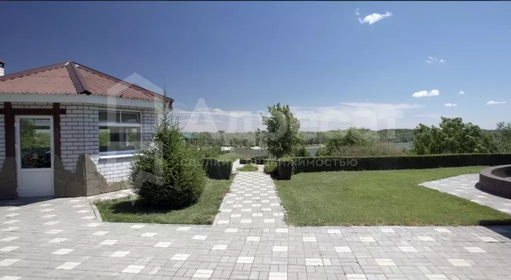 Дом в Волгоградская область, Иловлинский район, Трехостровская ст-ца ... - Фото 1