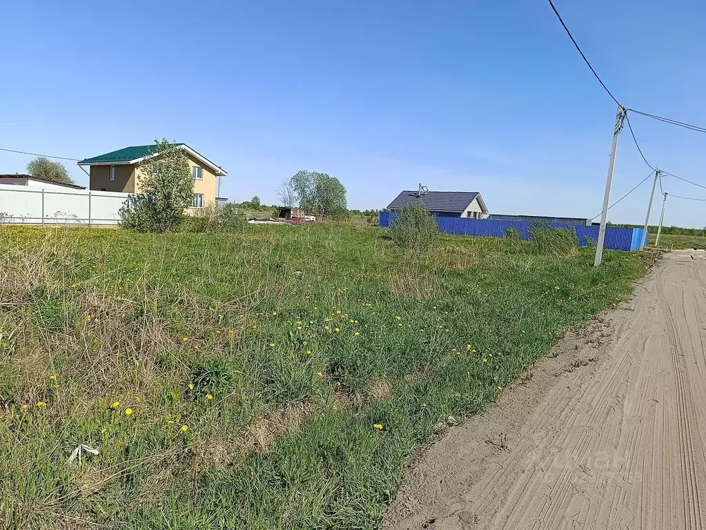 Участок в Ленинградская область, Кировское городское поселение, пос. ... - Фото 1