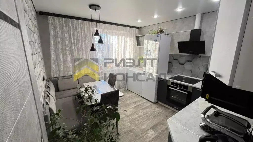 1-к кв. Омская область, Омск ул. 10 лет Октября, 141 (34.0 м) - Фото 1