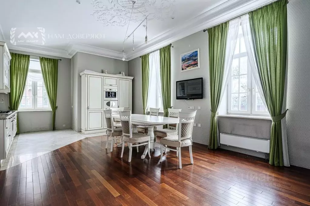 Коттедж в Санкт-Петербург пос. Стрельна, Ново-Нарвское ш., 29 (550 м) - Фото 1