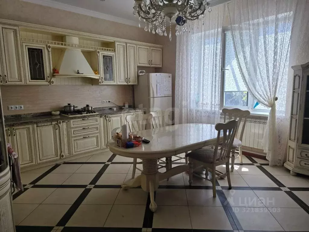 Дом в Краснодарский край, Горячий Ключ Речная ул., 2Б (300 м) - Фото 0