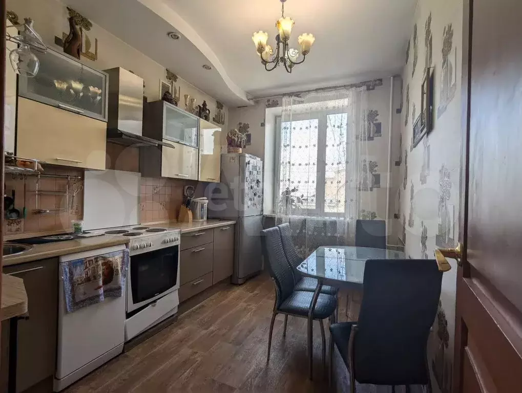 3-к. квартира, 90,4 м, 4/4 эт. - Фото 0