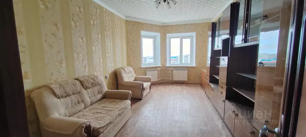 3-к кв. Ханты-Мансийский АО, Радужный 6-й мкр, 12 (69.9 м) - Фото 0