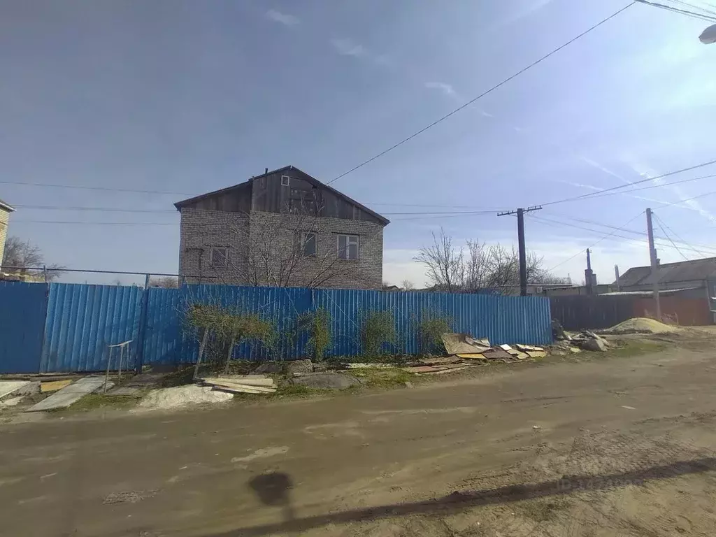 Дом в Волгоградская область, Волгоград ул. Крылова, 106 (106 м) - Фото 0