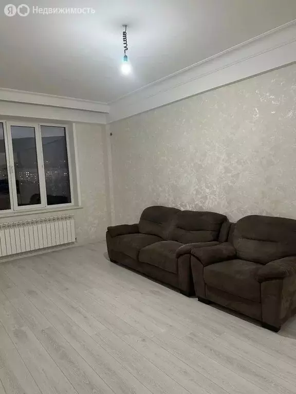 2-комнатная квартира: Махачкала, улица Лизы Чайкиной, 69 (79.6 м) - Фото 2