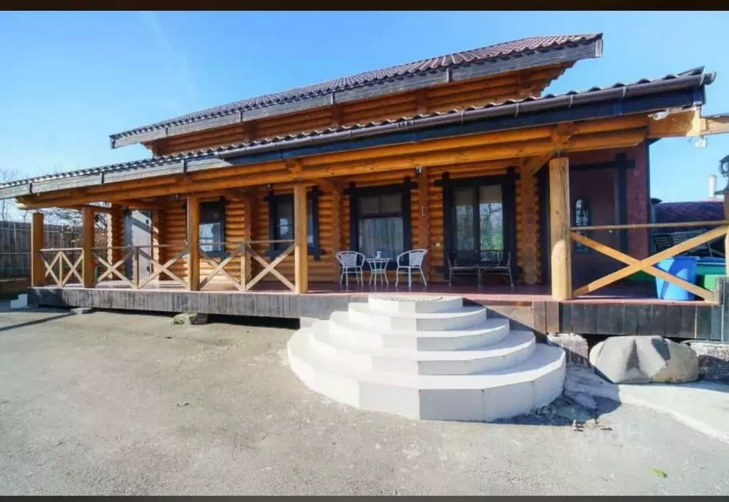 Дом в Краснодарский край, Динской район, Новотитаровская ст-ца ... - Фото 1