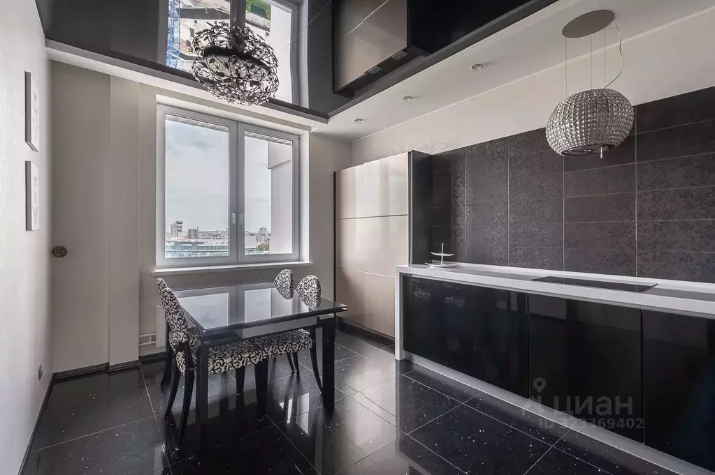 4-к кв. Свердловская область, Екатеринбург ул. Маршала Жукова, 13 ... - Фото 2