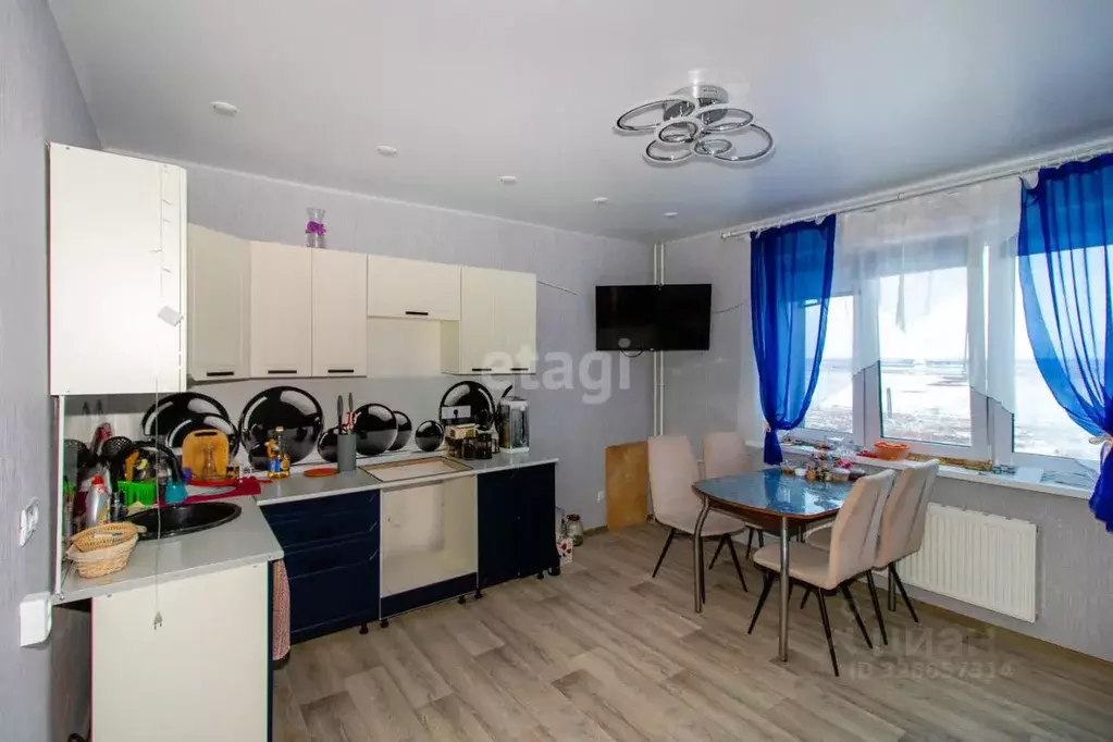 2-к кв. Тюменская область, Тюмень ул. Алматинская, 12 (59.59 м) - Фото 1