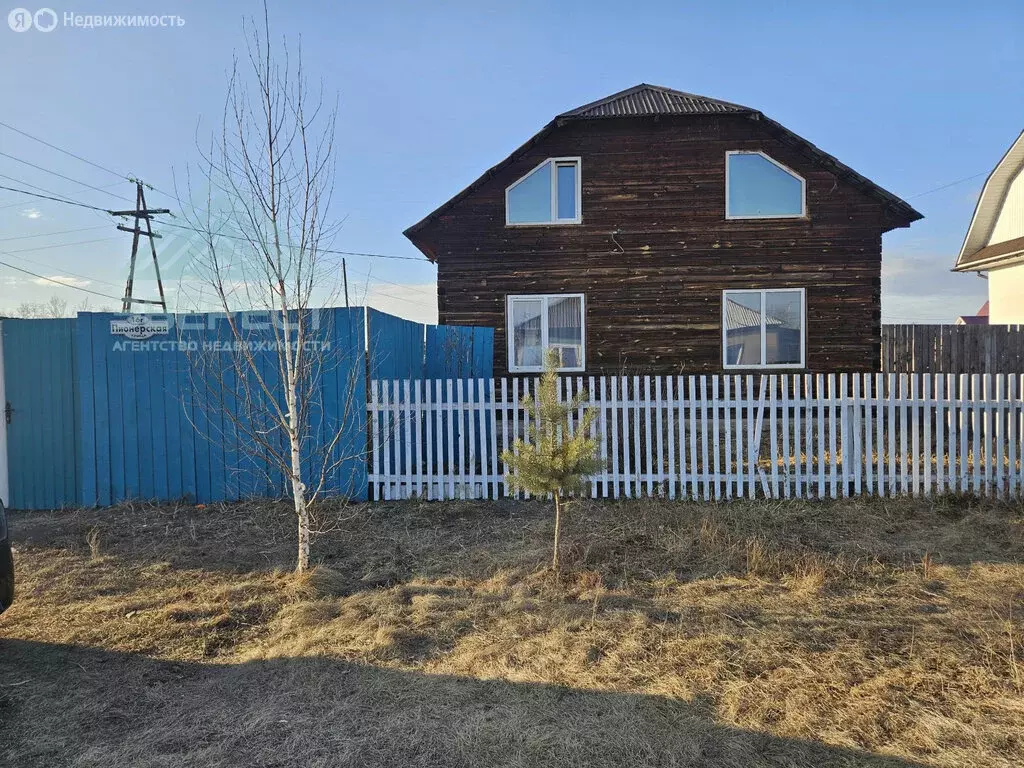 Дом в Усть-Абаканский район, посёлок Тепличный, Пионерская улица, 16Г ... - Фото 1