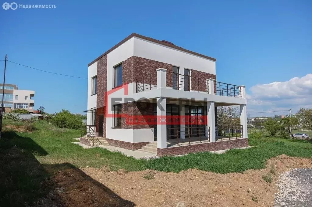 Дом в Севастополь, улица Кедрина, 60 (298.5 м) - Фото 2