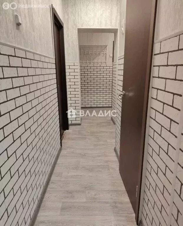 3-комнатная квартира: Кронштадт, Большевистская улица, 6-8 (62.7 м) - Фото 2
