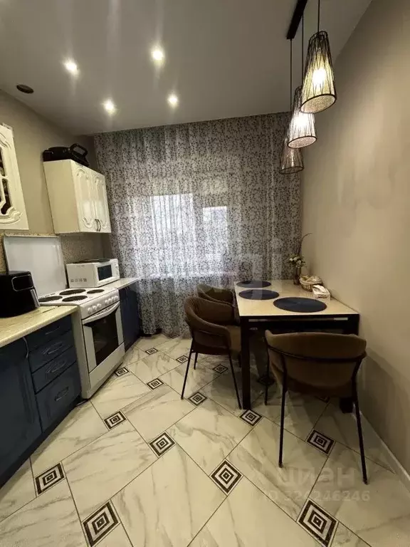 2-к кв. Ханты-Мансийский АО, Сургут ул. Островского, 11 (60.0 м) - Фото 1