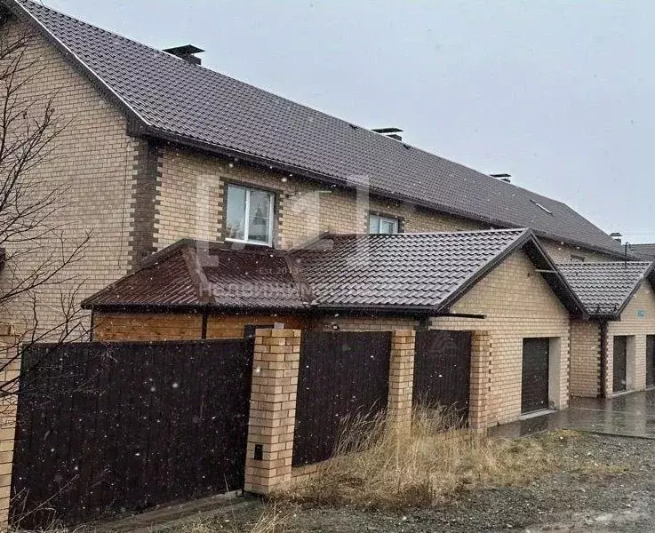 Таунхаус в Челябинская область, Челябинский городской округ, пос. ... - Фото 1