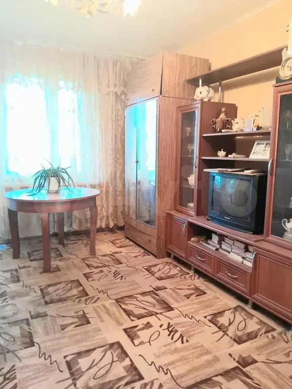 Комната 54 м в 3-к., 2/5 эт. - Фото 0