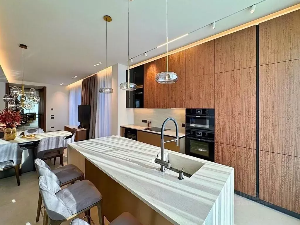 Дом в Краснодарский край, Сочи с. Эстосадок, ул. Гаражная (550 м) - Фото 2