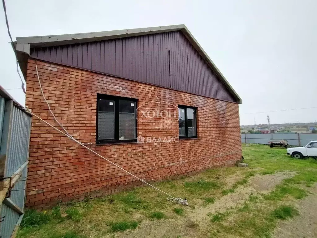 Дом в Калмыкия, Элиста проезд 31-й (110 м) - Фото 1