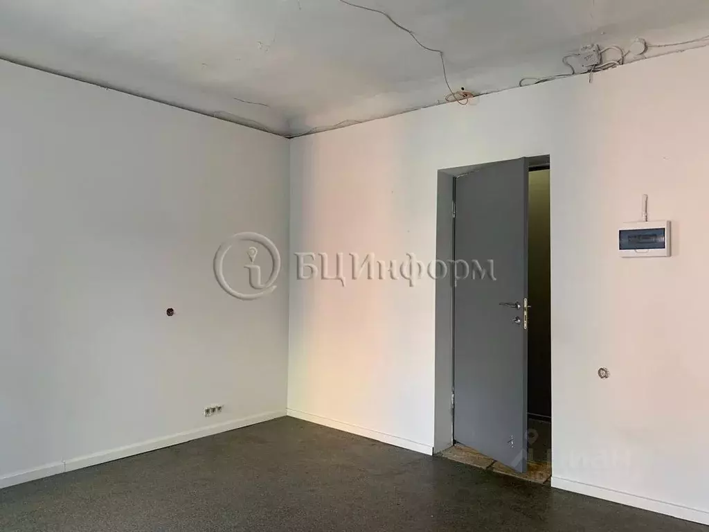 Торговая площадь в Санкт-Петербург Гражданская ул., 13-15 (17 м) - Фото 2