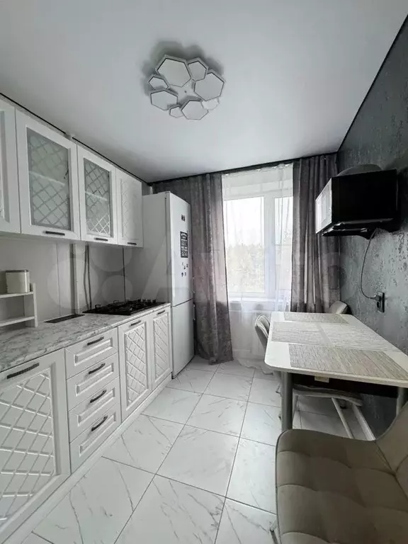 2-к. квартира, 47 м, 4/5 эт. - Фото 0