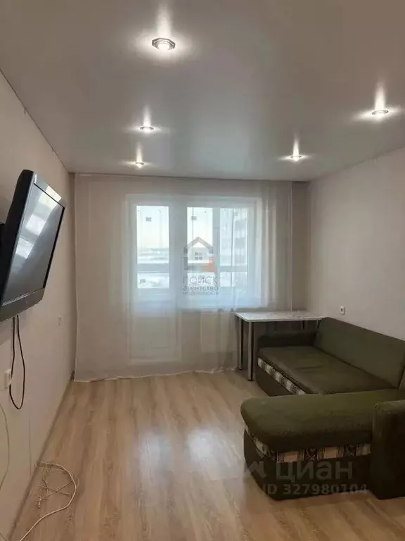 Студия Кировская область, Киров ул. Потребкооперации, 38 (23.0 м) - Фото 1