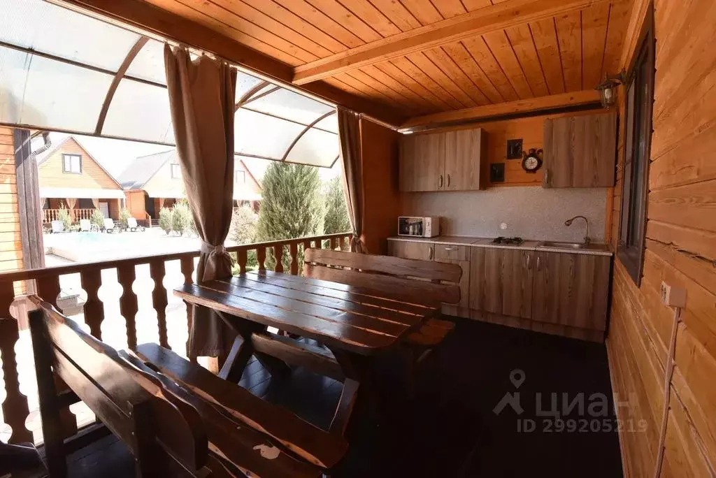 Дом в Краснодарский край, Темрюкский район, Голубицкое с/пос, ... - Фото 2