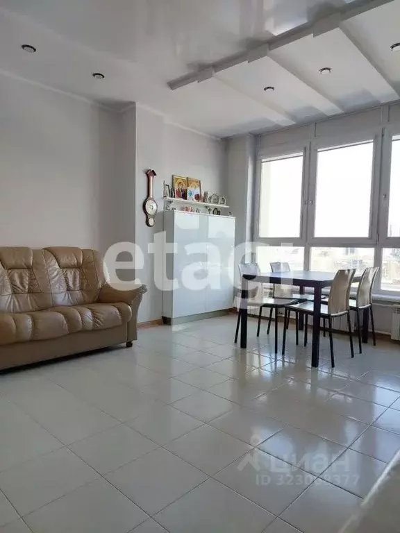 3-к кв. Красноярский край, Красноярск ул. Авиаторов, 39 (90.0 м) - Фото 1