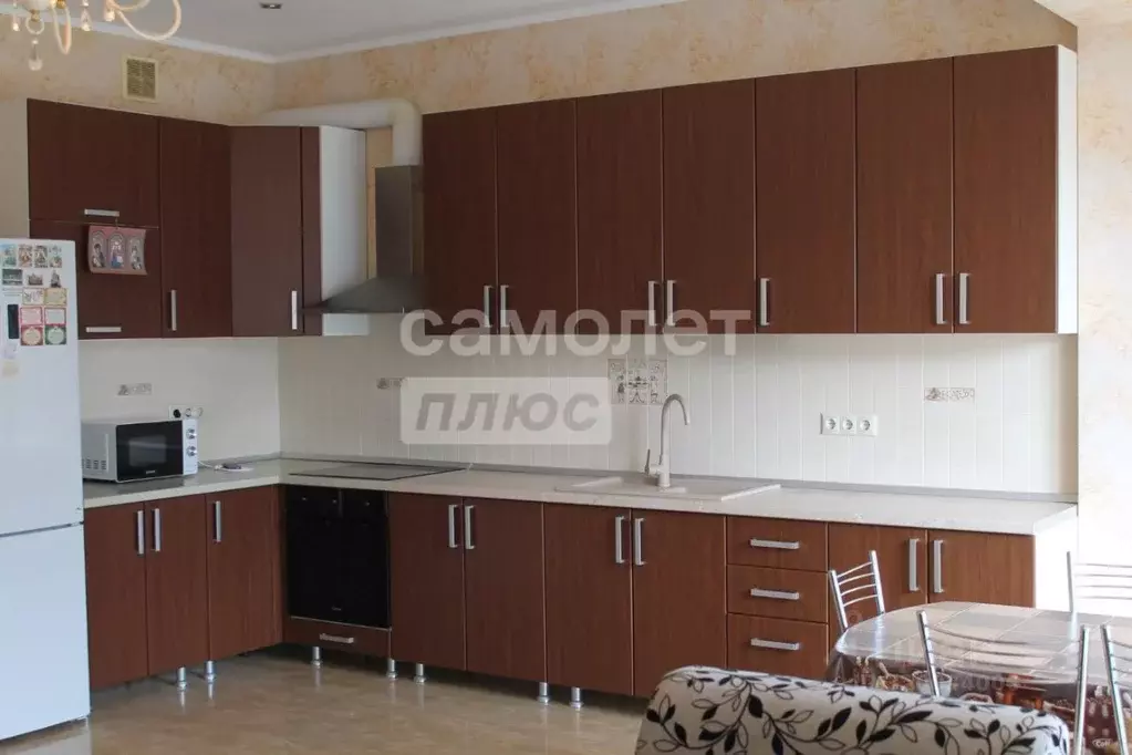 3-к кв. Краснодарский край, Сочи Виноградная ул., 19 (90.5 м) - Фото 0