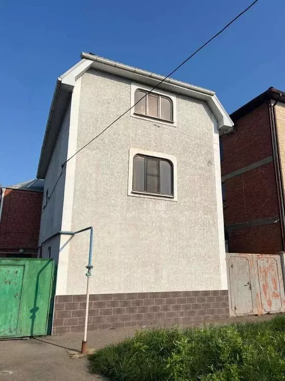 Дом в Краснодарский край, Краснодар ул. Рылеева, 145 (283 м) - Фото 1