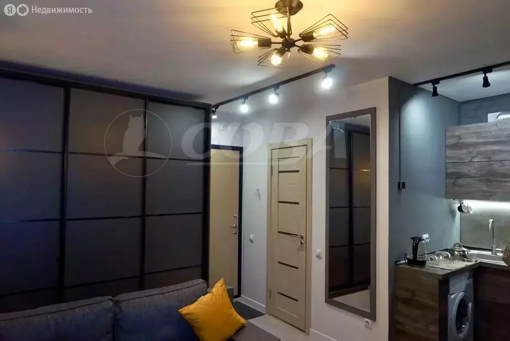 Квартира-студия: Тюмень, улица Мельникайте, 83 (22 м) - Фото 0