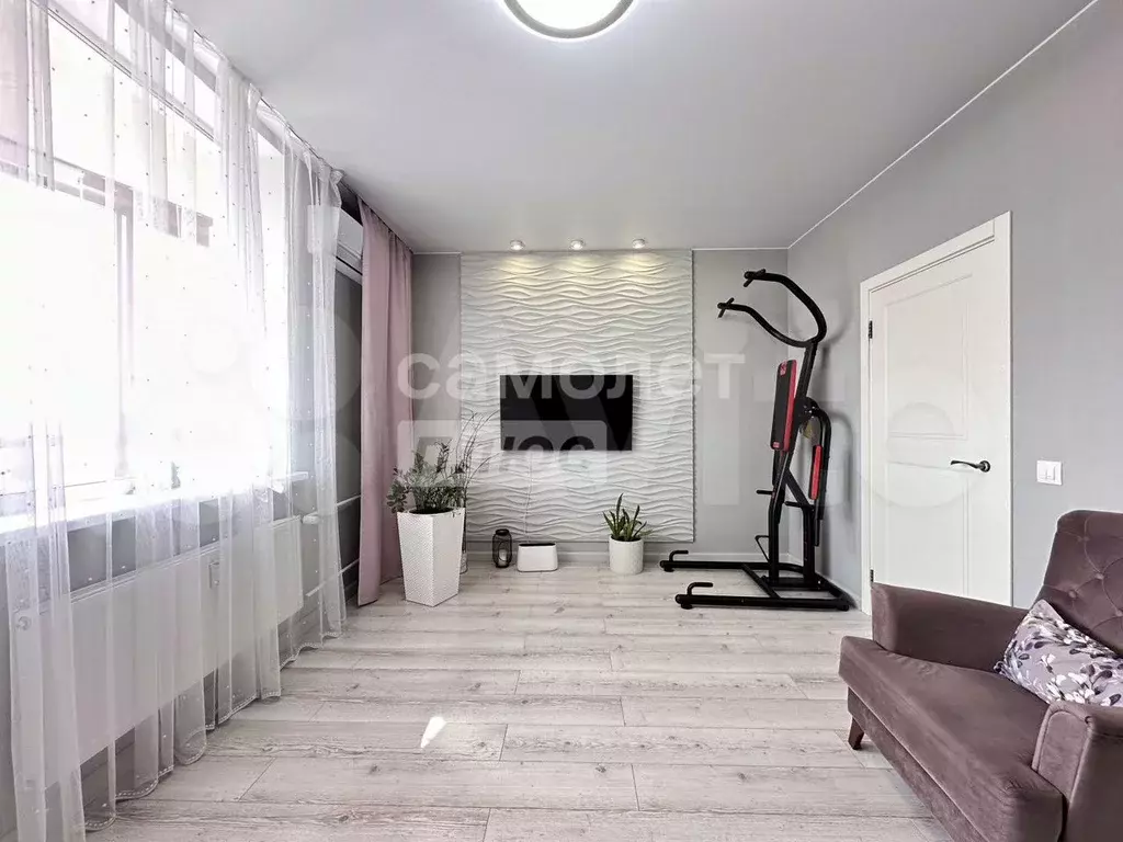 3-к. квартира, 90 м, 10/16 эт. - Фото 1
