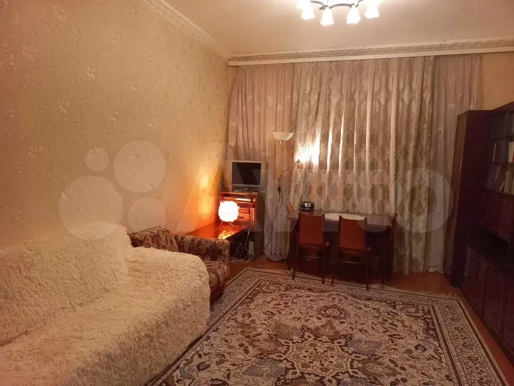 2-к. квартира, 60 м, 1/5 эт. - Фото 1