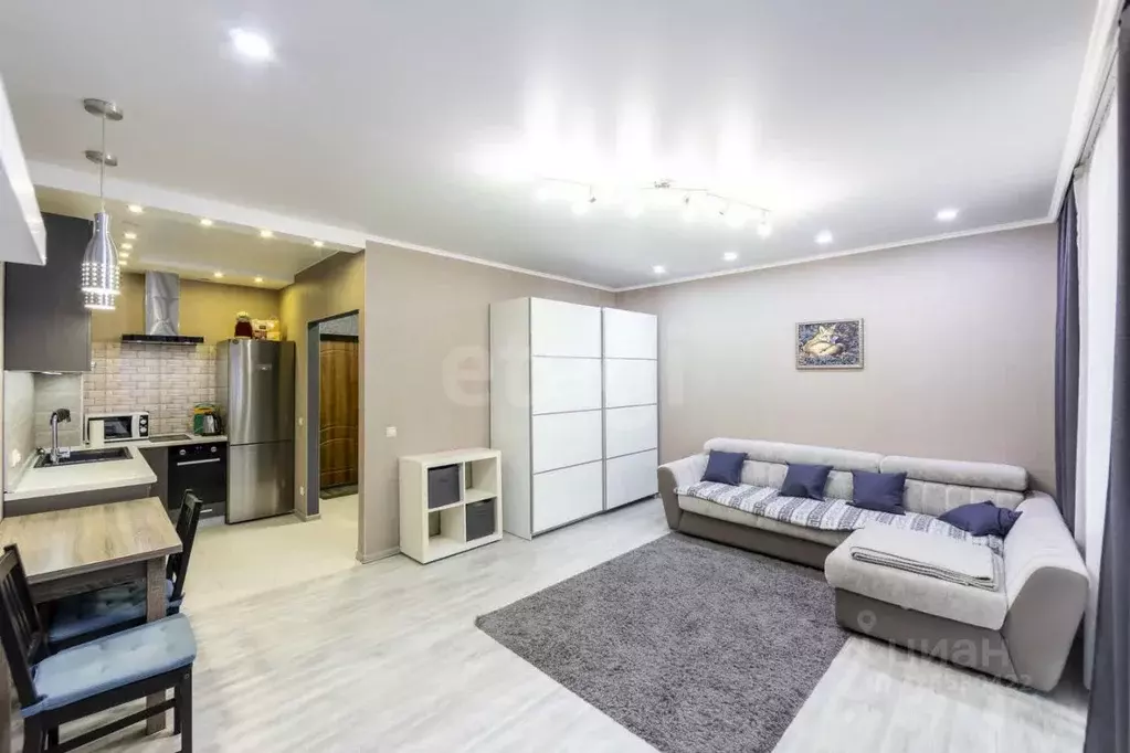 Студия Тюменская область, Тюмень ул. Тимофея Чаркова, 79к2 (32.3 м) - Фото 1