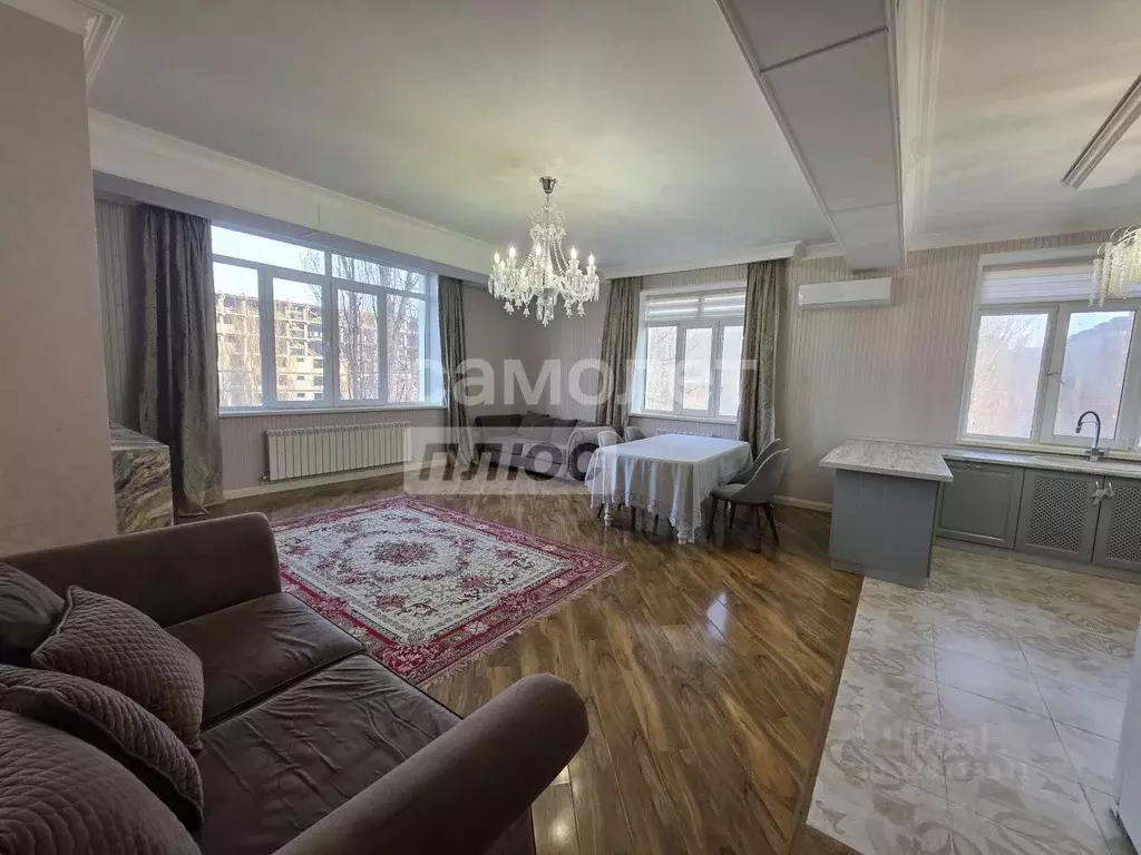 2-к кв. Дагестан, Махачкала ул. Времена Года, 8А (88.0 м) - Фото 1