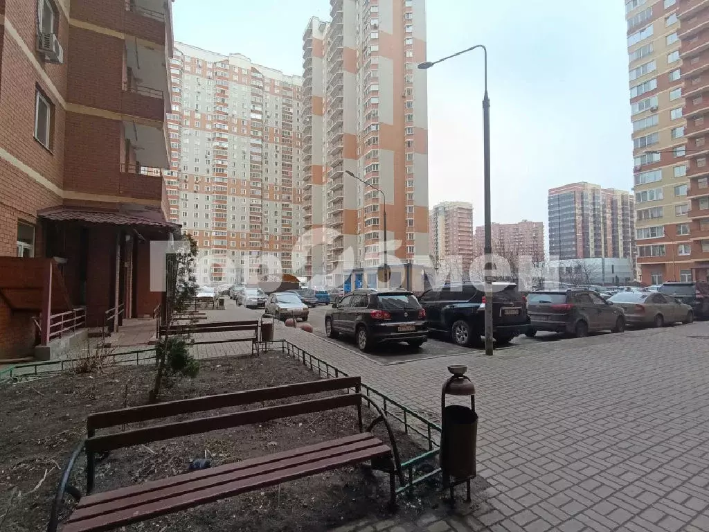 Продается 3-комнатная квартира - Фото 2