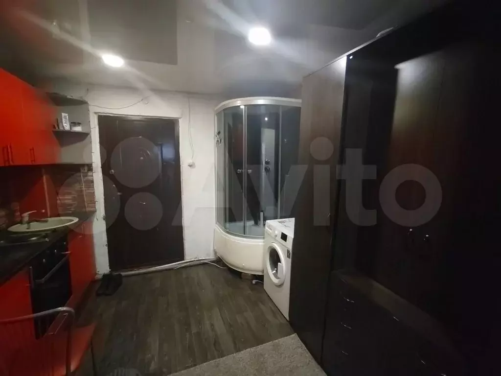 Комната 14 м в 5-к., 2/4 эт. - Фото 1