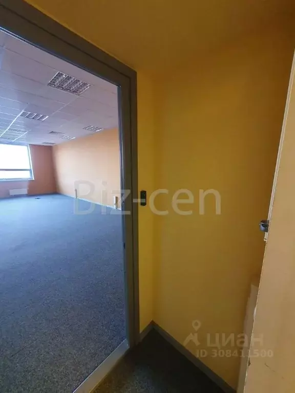 Офис в Московская область, Химки городской округ, д. Дубровки ул. ... - Фото 1