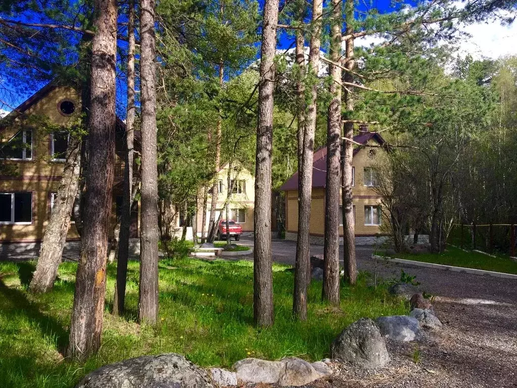 Дом в Кабардино-Балкария, Эльбрусский район, с. Терскол ул. ... - Фото 1