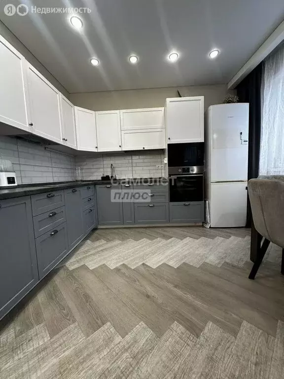 2-комнатная квартира: Иркутск, Красноярская улица, 57 (56.9 м) - Фото 1