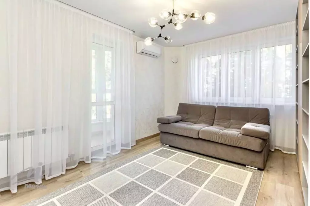 3-к кв. Алтайский край, Барнаул ул. 6-я Нагорная, 15Г/8 (79.0 м) - Фото 1