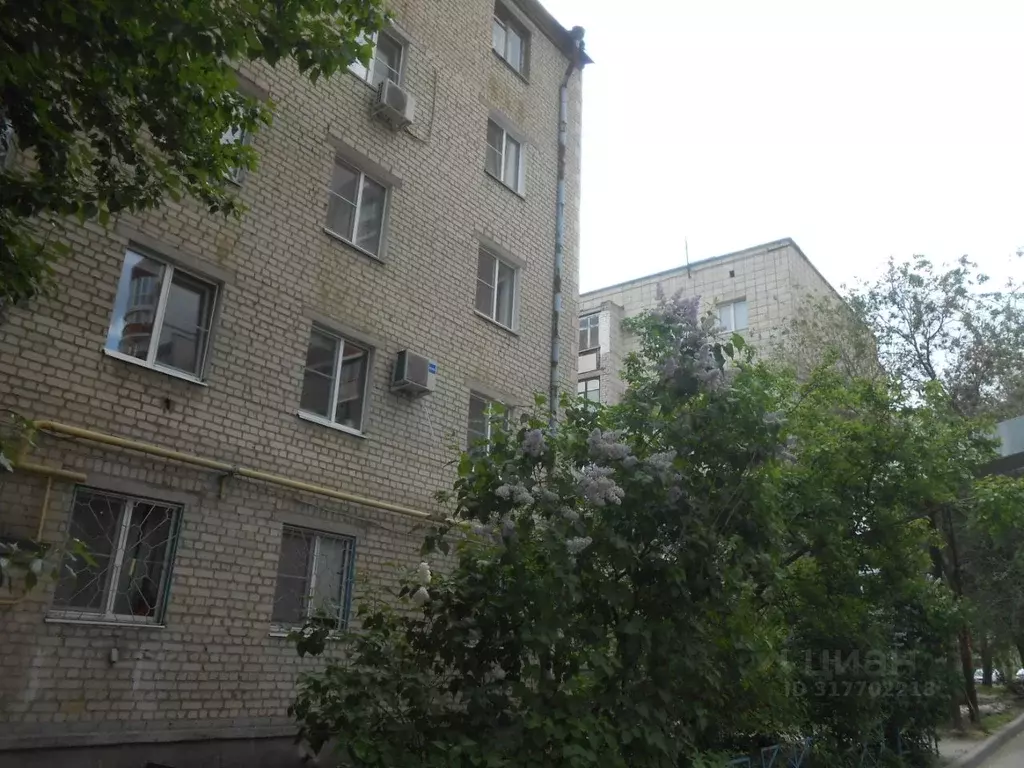 3-к кв. Волгоградская область, Волгоград ул. Дымченко, 14 (52.0 м) - Фото 0