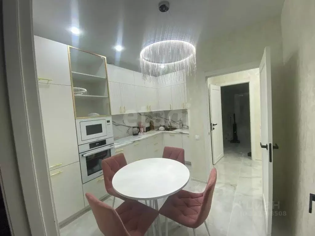 2-к кв. Ямало-Ненецкий АО, Новый Уренгой Таежная ул., 76А (46.6 м) - Фото 1